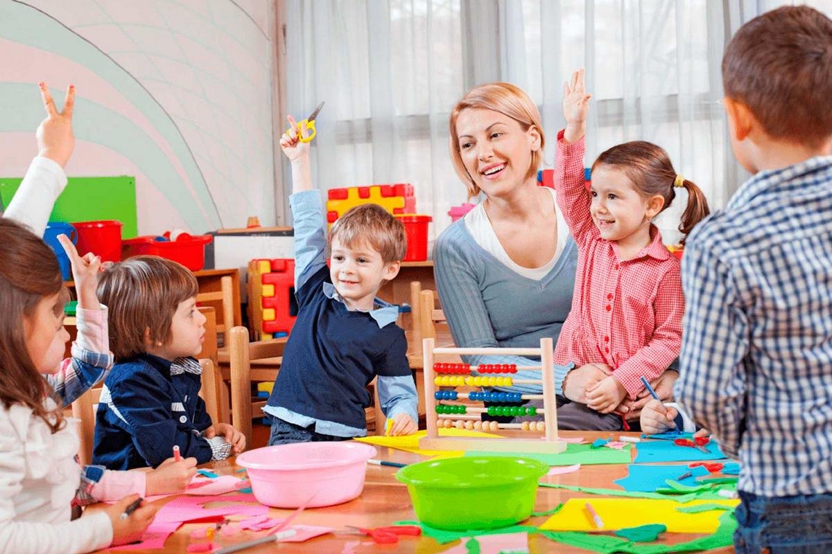 В мире есть две сложные вещи - воспитывать и управлять