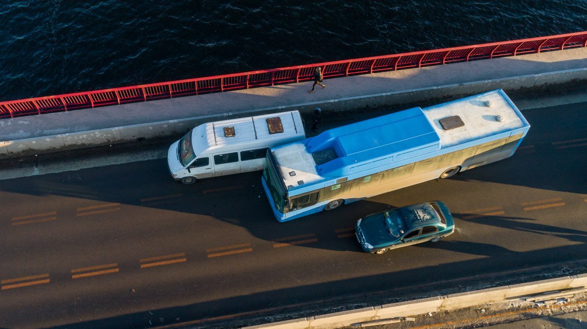 Авария заняла 2 полосы 