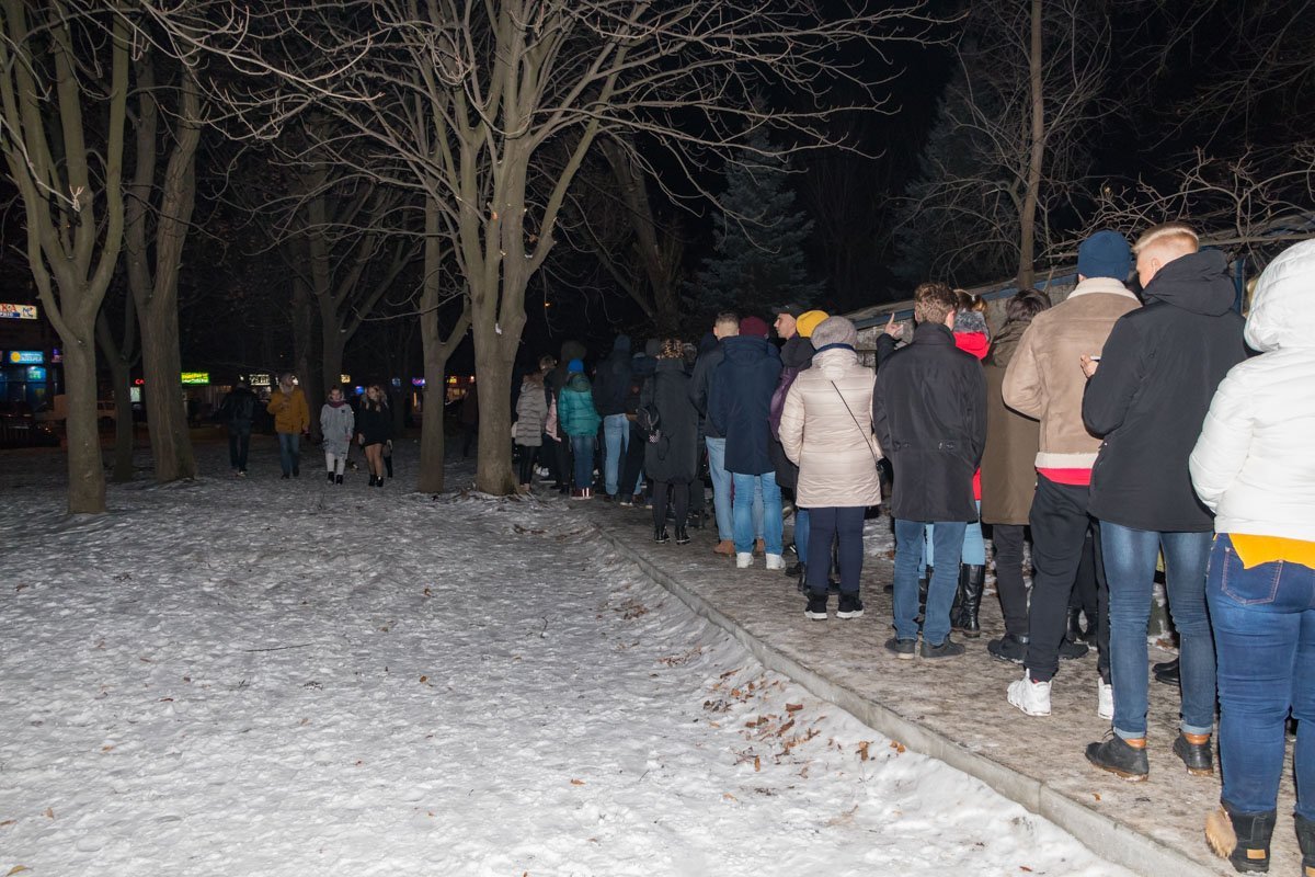 Огромные очереди на концерт