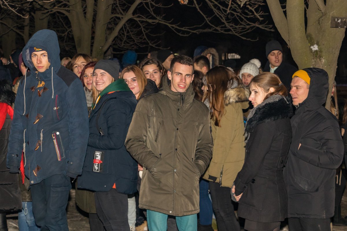 Холод не помешал ждать концерт