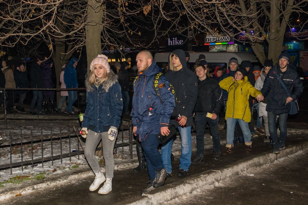 В моем сердце дырка, зашей, я пустой... А это не то...