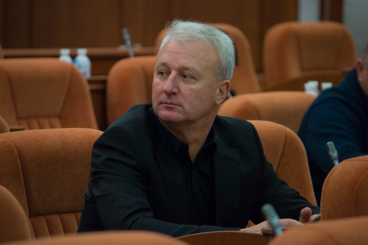 Это у тебя там что-то вкусненькое? Это у тебя там что-то вкусненькое?