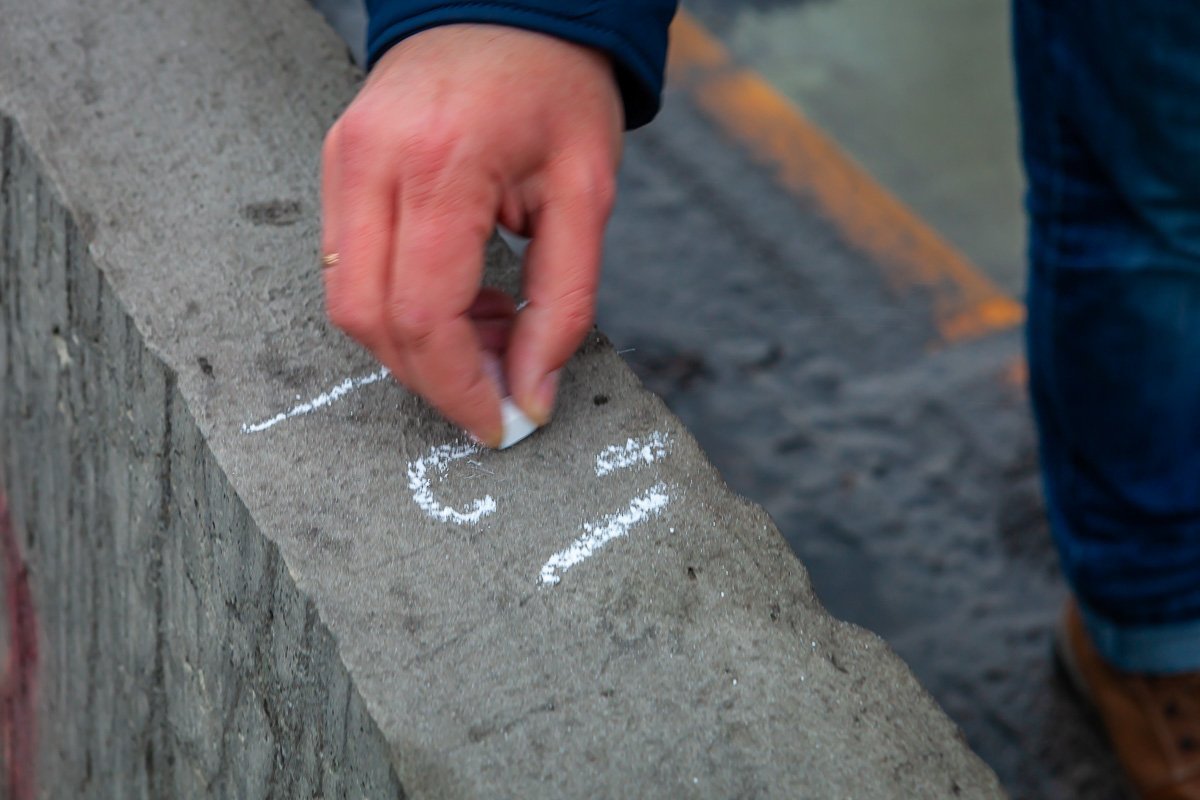 И выполняют следственные действия  И выполняют следственные действия