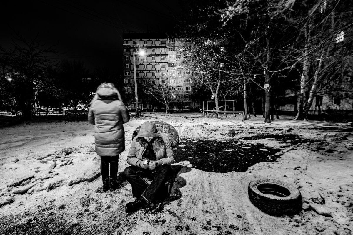 Дворы погрузились в особую атмосферу Дворы погрузились в особую атмосферу