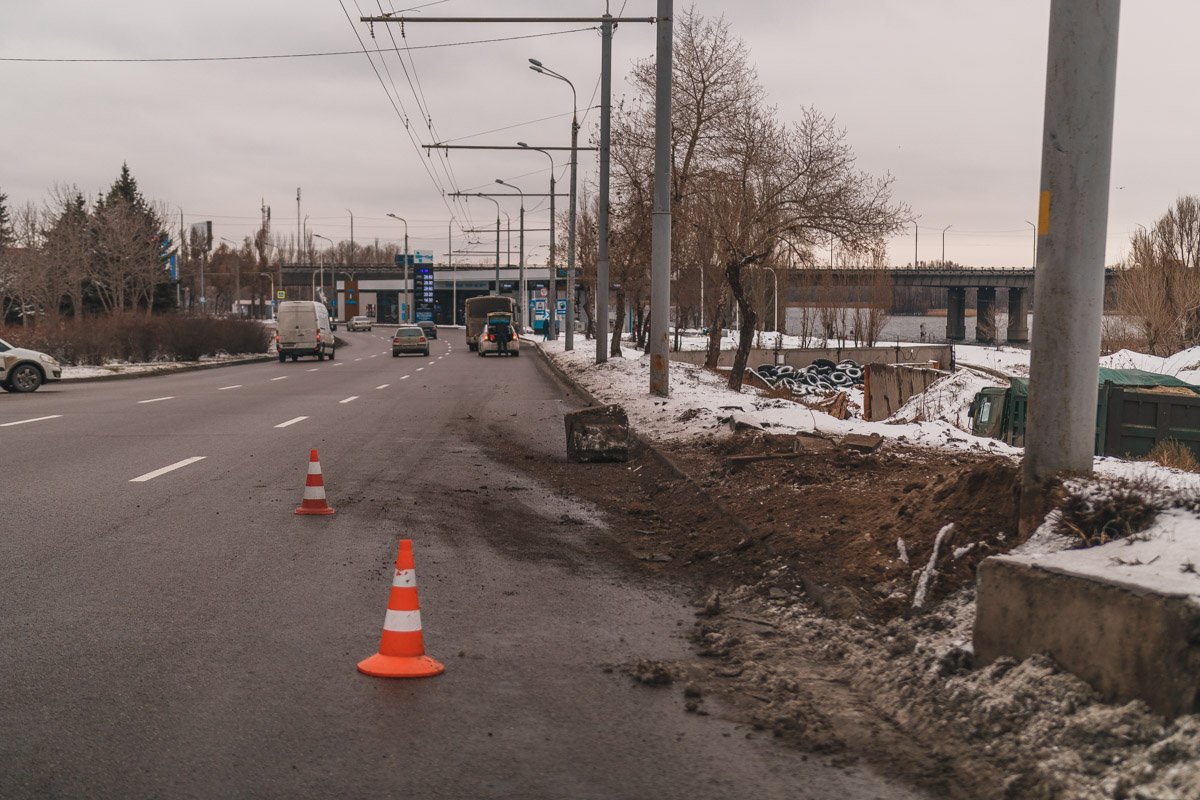 Место аварии огородили конусами Место аварии огородили конусами