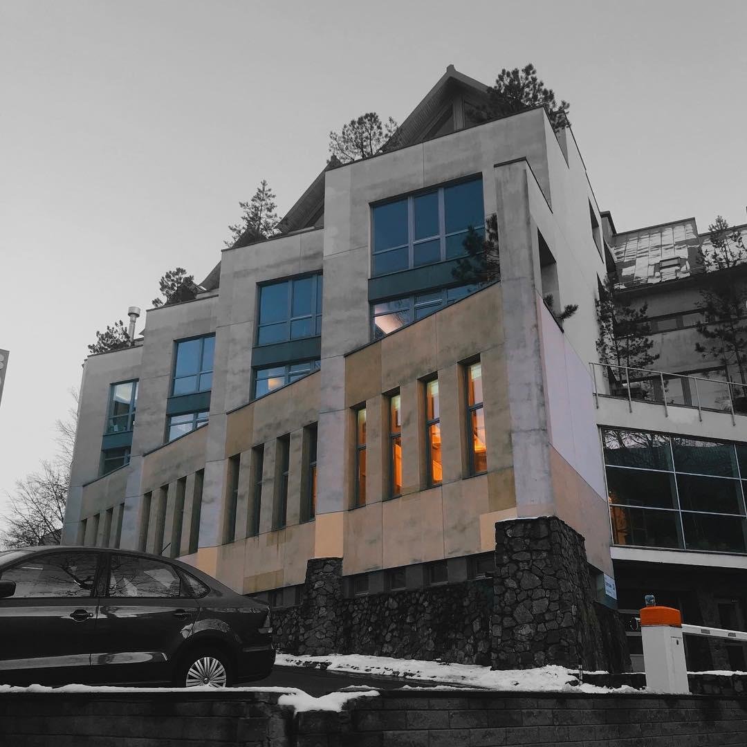 Свет в твоем окне. Фото: goolovnyaa Свет в твоем окне. Фото: goolovnyaa