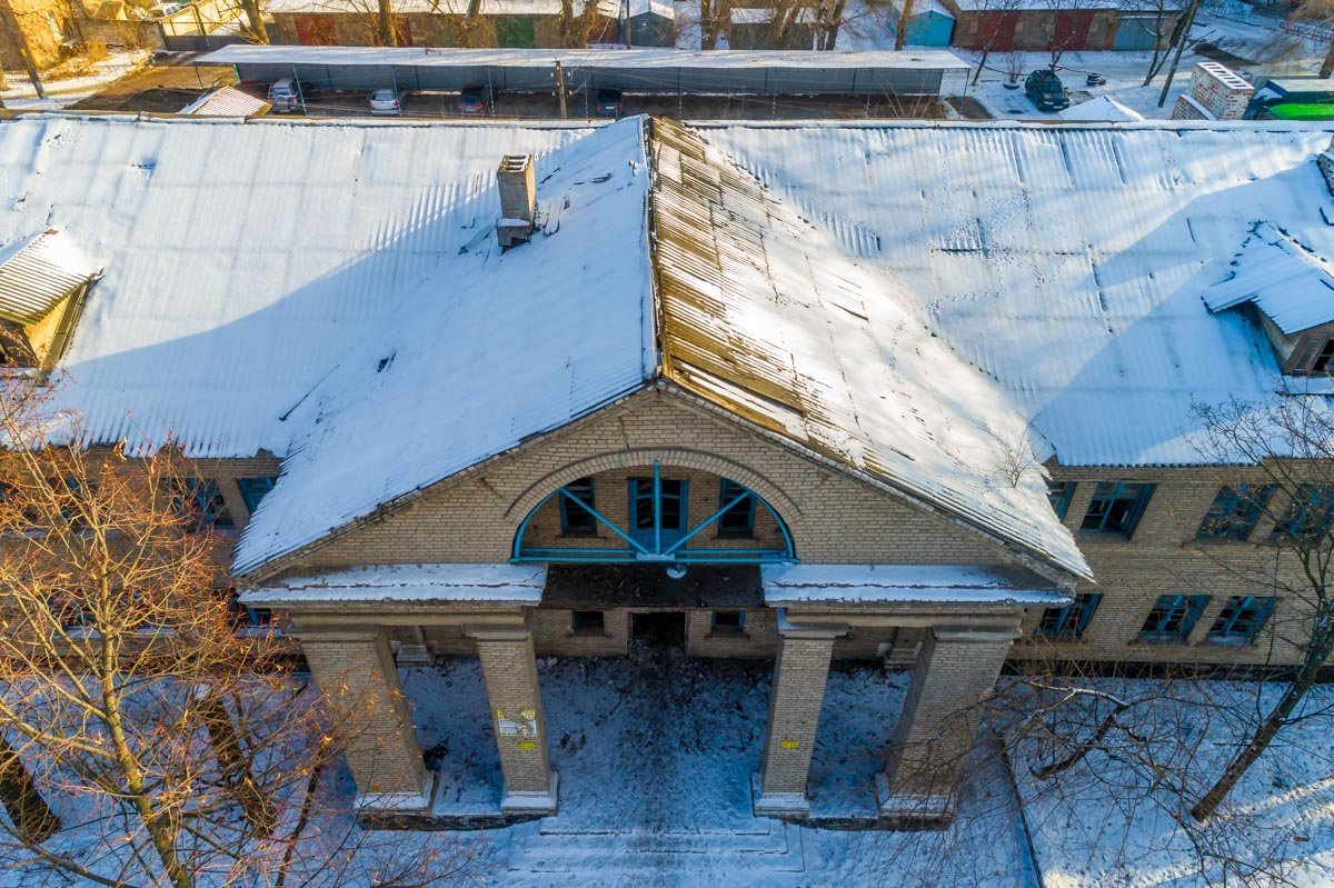 Здание несколько раз горело