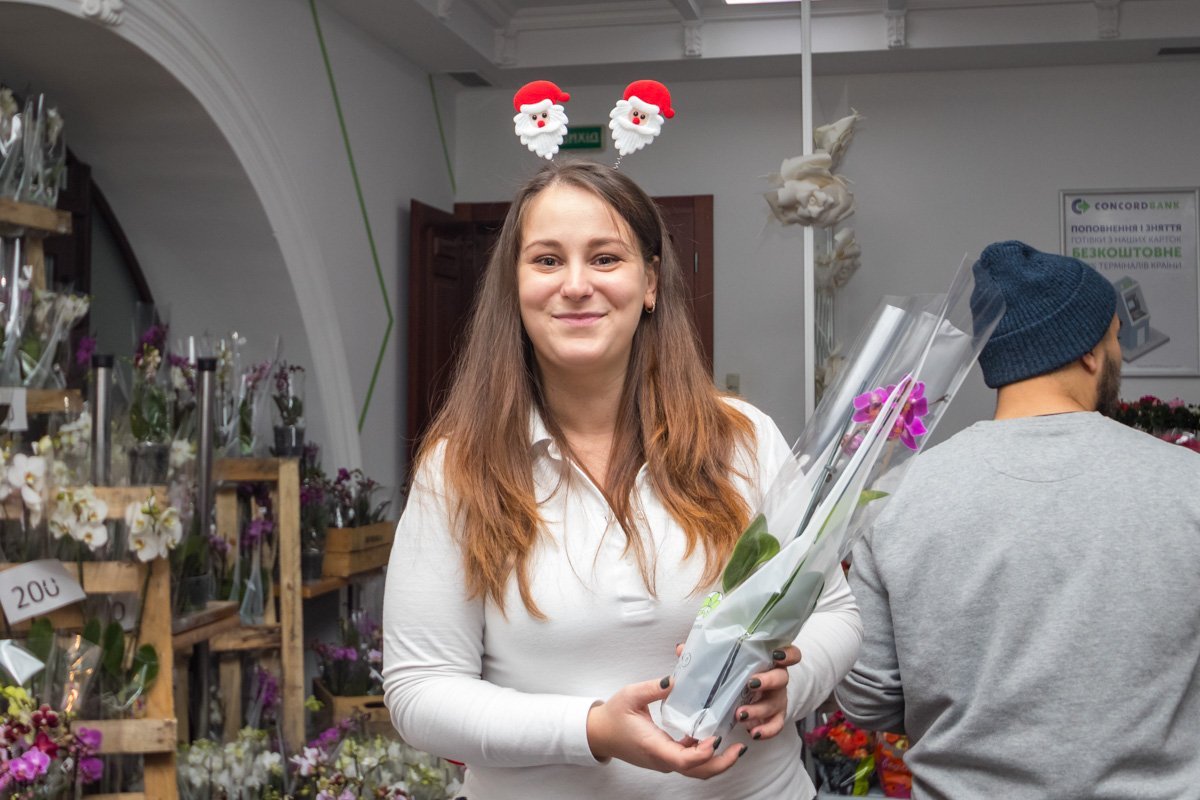 Праздник к нам приходит... Праздник к нам приходит...