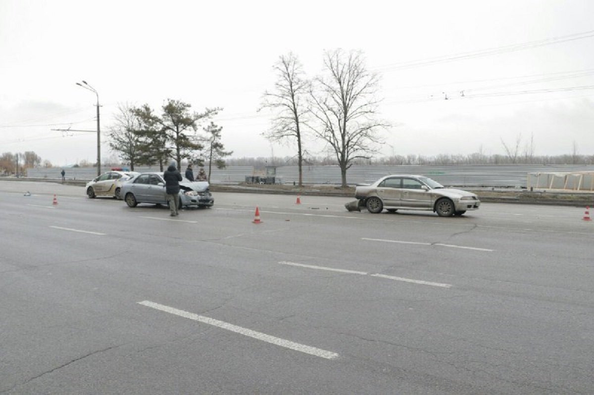 На Победе столкнулись Kia и Daewoo