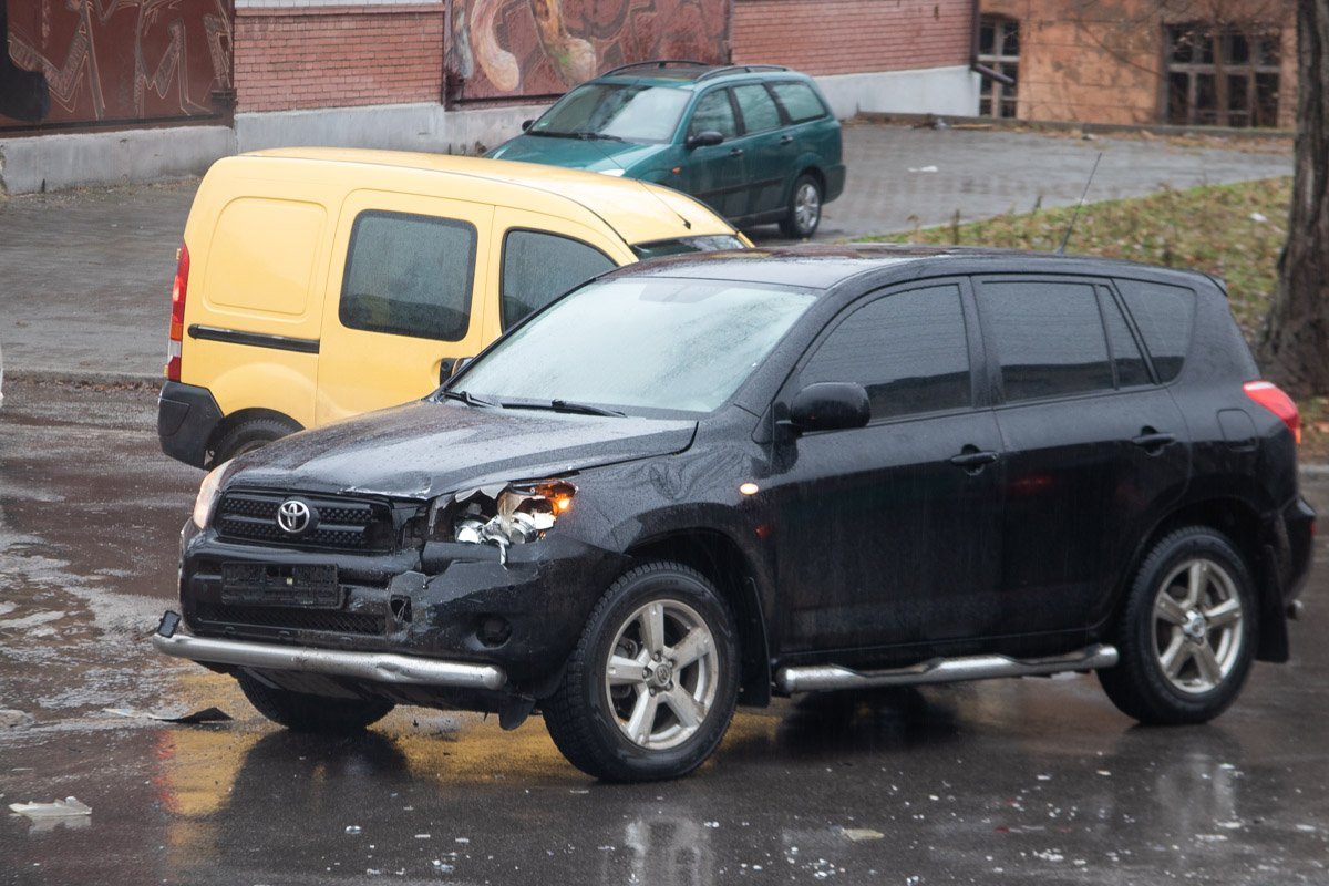 Повреждения Toyota Повреждения Toyota