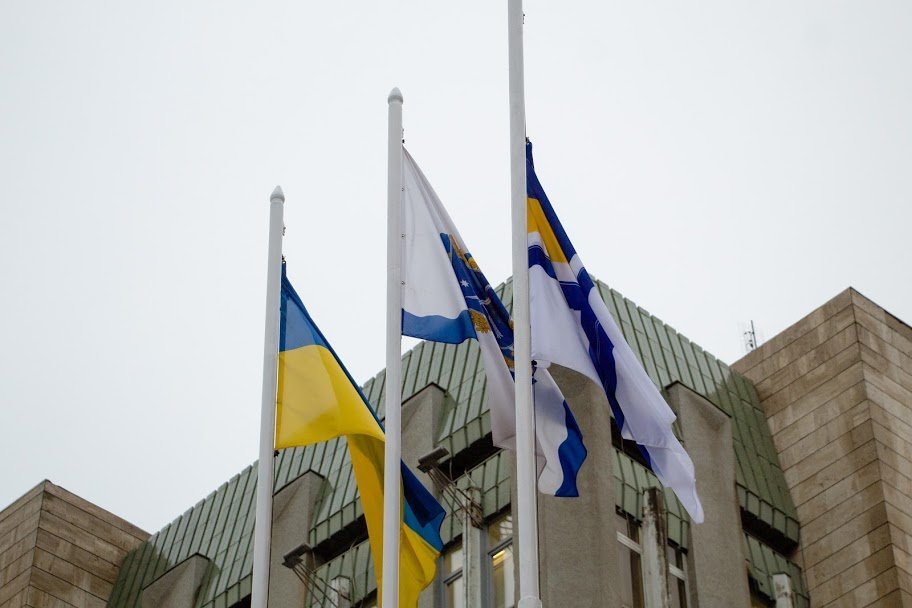 Флаг будет развеваться неделю Флаг будет развеваться неделю