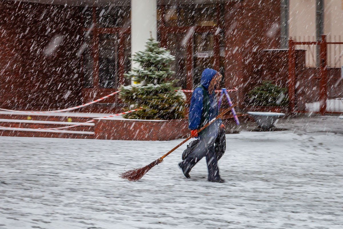 Днепр засыпало снегом: что происходит на дорогах 11