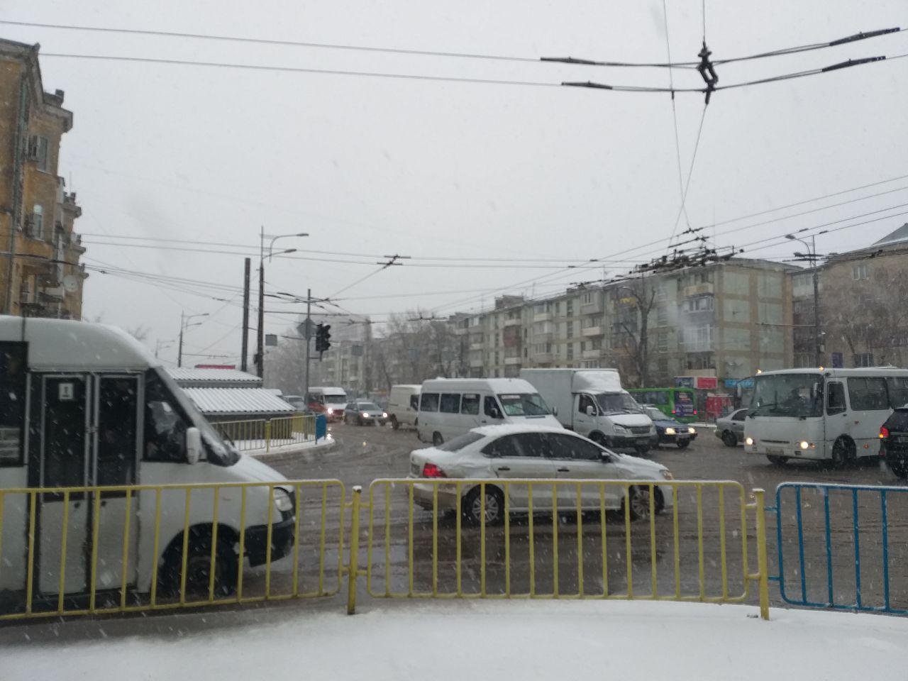 Стоит Слобожанский проспект