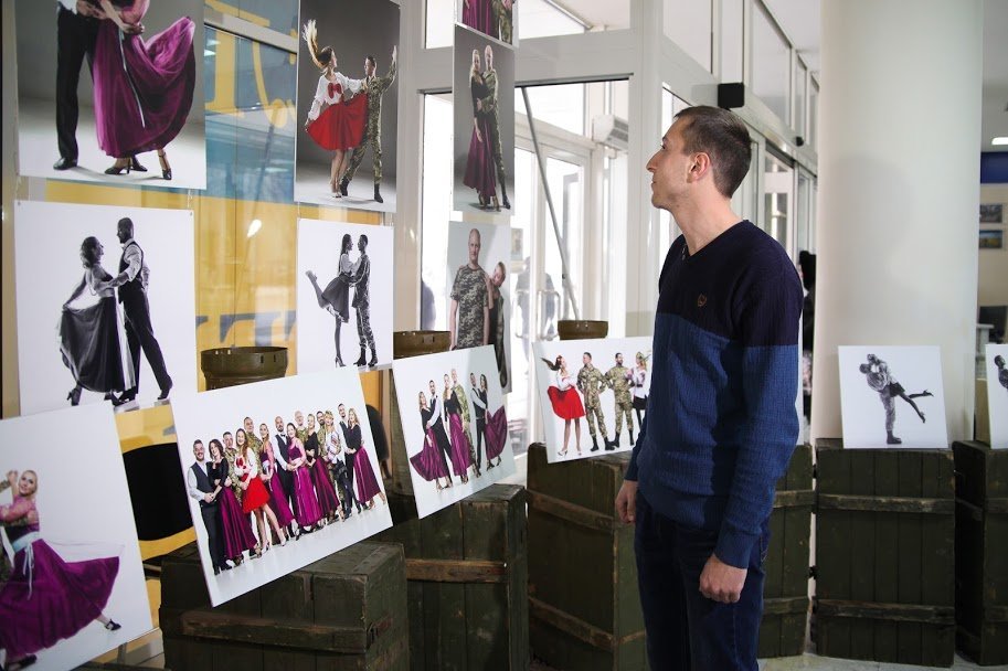 Выставка - в холле Днепропетровской ОГА по адресу: проспект Александра Поля, 1 Выставка - в холле Днепропетровской ОГА по адресу: проспект Александра Поля, 1