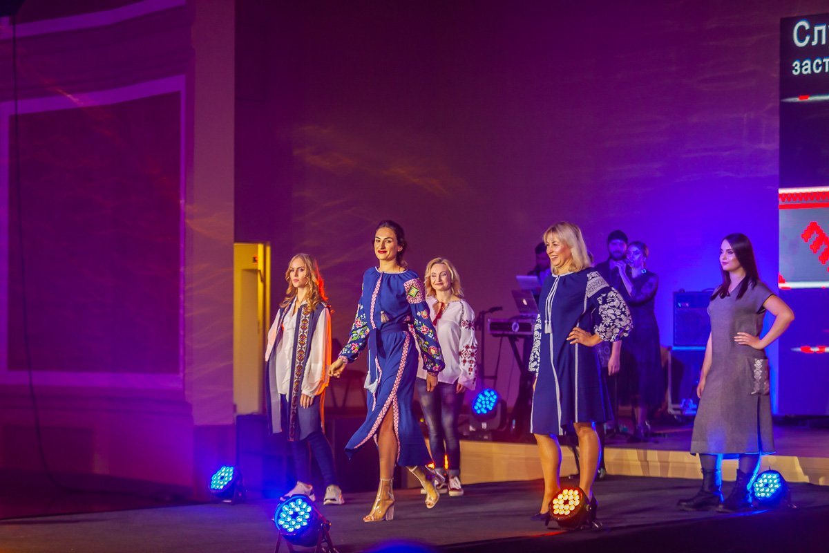 В зале звучали аплодисменты В зале звучали аплодисменты