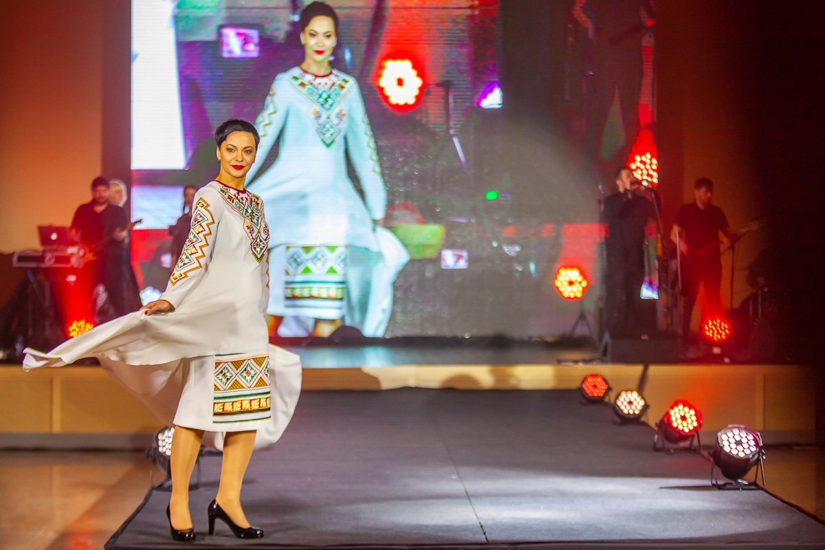 Не отвести глаз Не отвести глаз