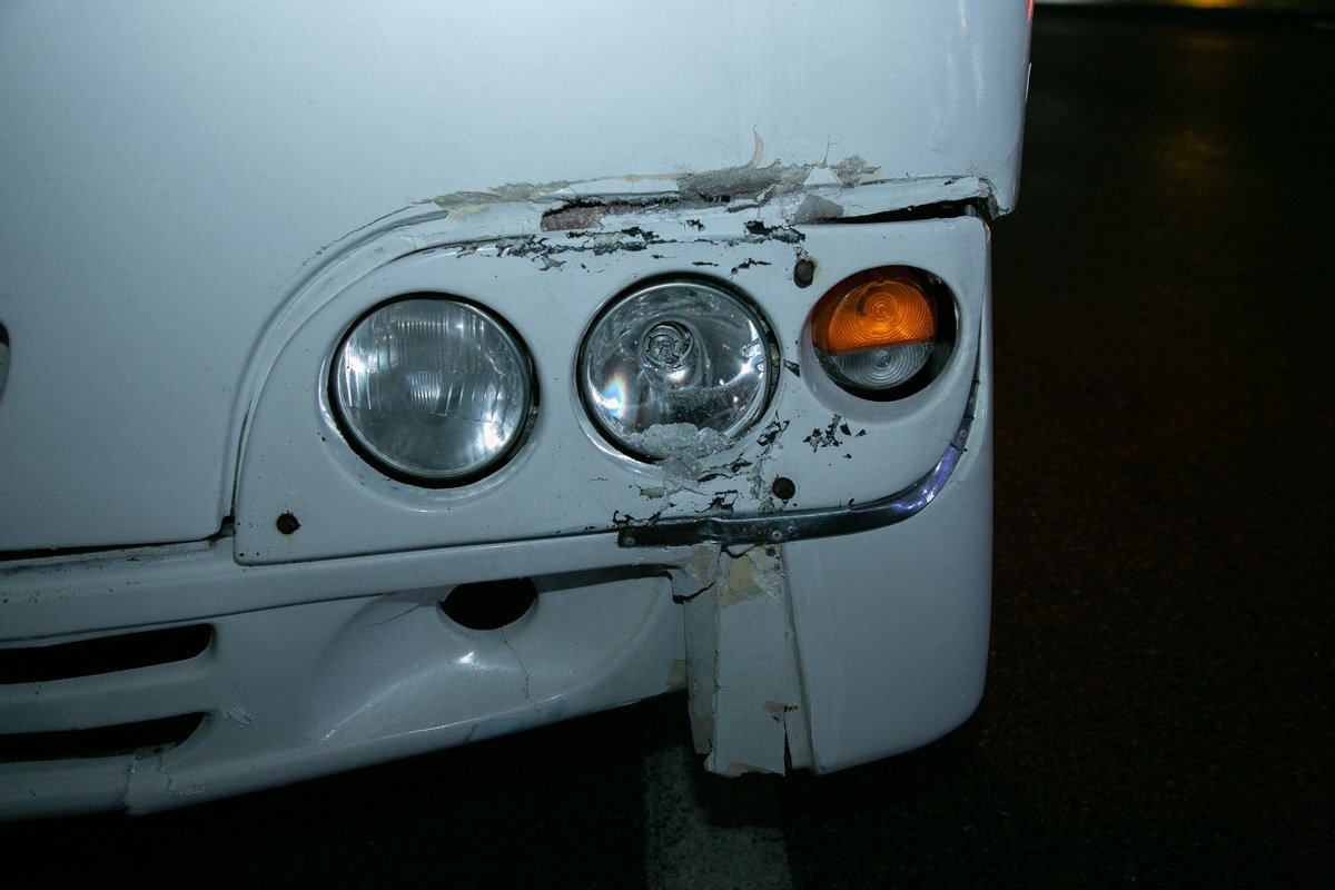 Повреждения ISUZU