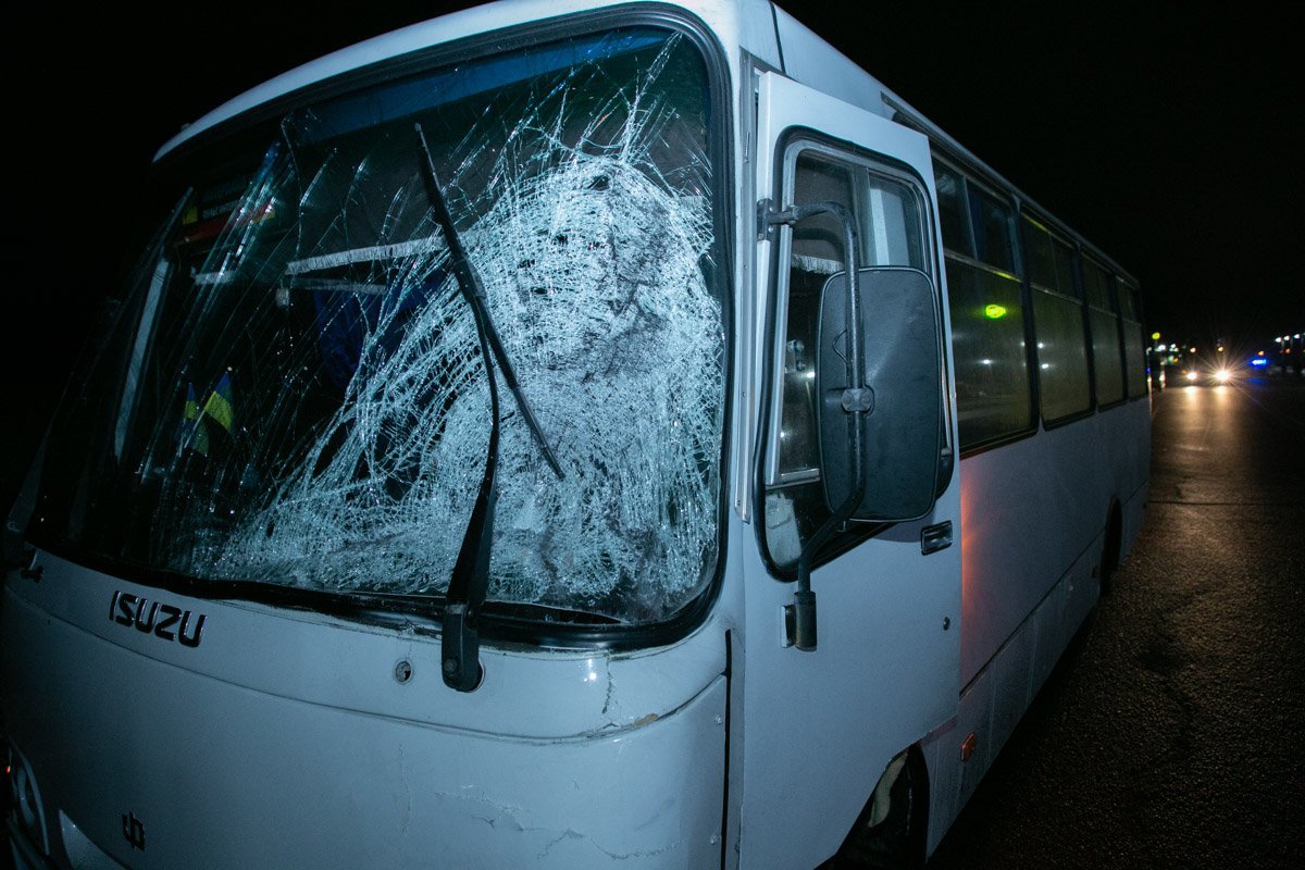 Разбилось лобовое стекло