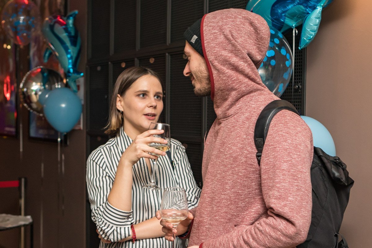 А что если Аквамена закрыть в сауне?