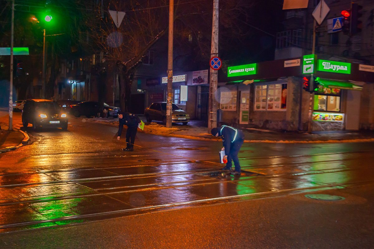 Полицейские сделали замеры Полицейские сделали замеры