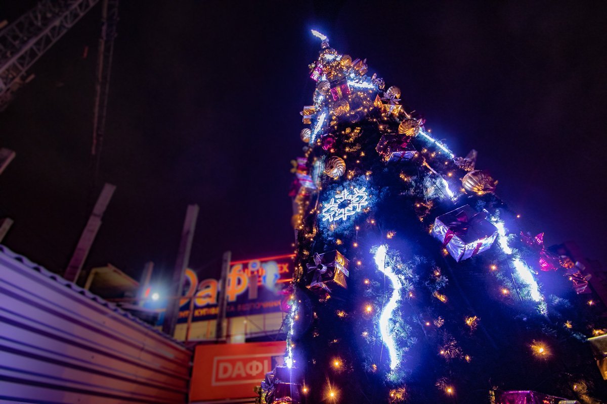 А где-то есть елка больше