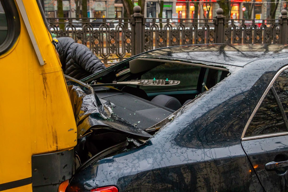 Предварительно, водитель не придерживался дистанции между автомобилями, вследствие чего догнал Toyota