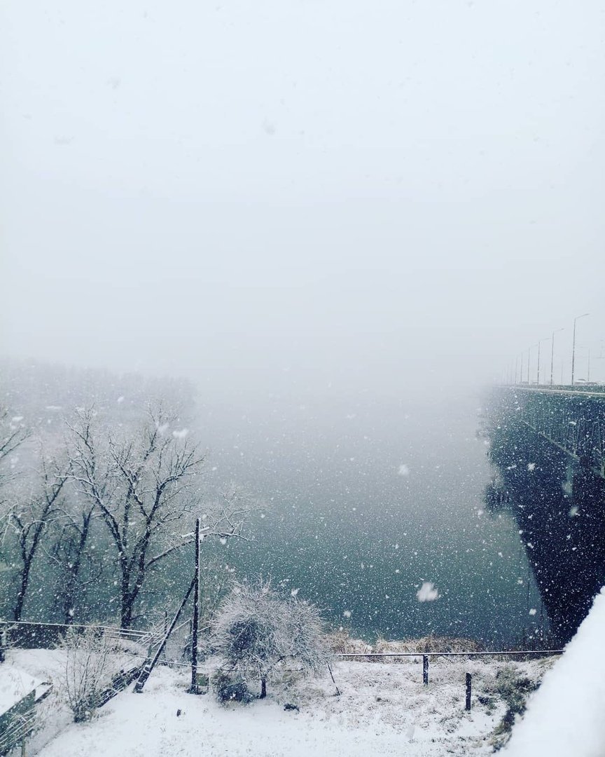 Город занесло снегом. Фото: amseemanns