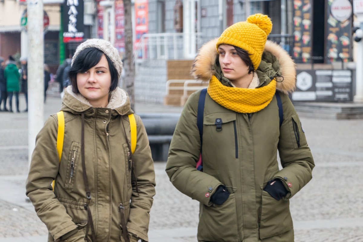 Посмотри на этого беспечного человека, да он же без шапки