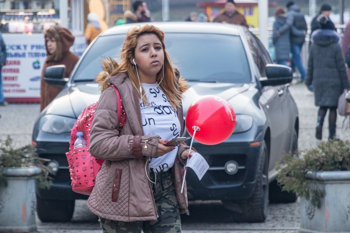 Даже шарик не делает счастливее