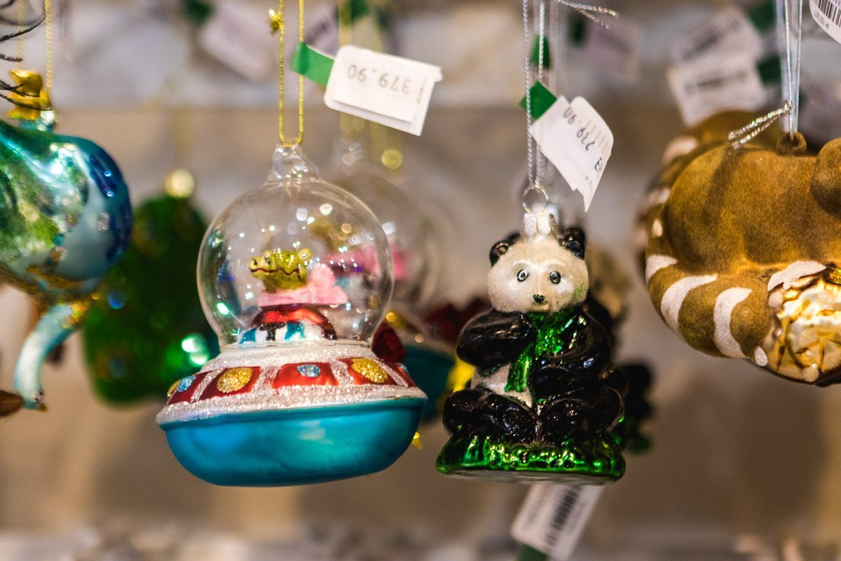 Просто крокодил в летающей тарелке