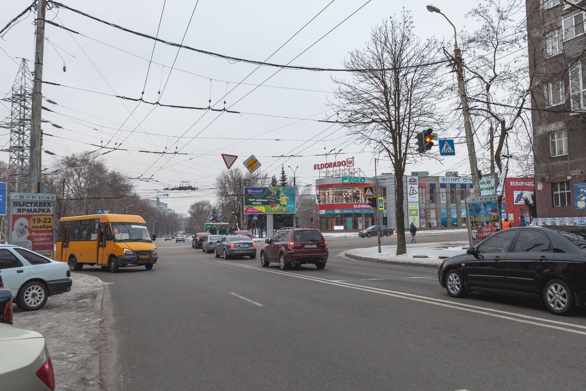 По состоянию на 10:00 уже отключены светофоры на Запорожском шоссе и Сичеславской набережной По состоянию на 10:00 уже отключены светофоры на Запорожском шоссе и Сичеславской набережной
