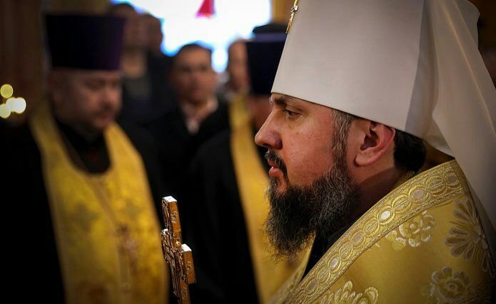 Петр Порошенко и митрополит Епифаний помолились в Днепре 2