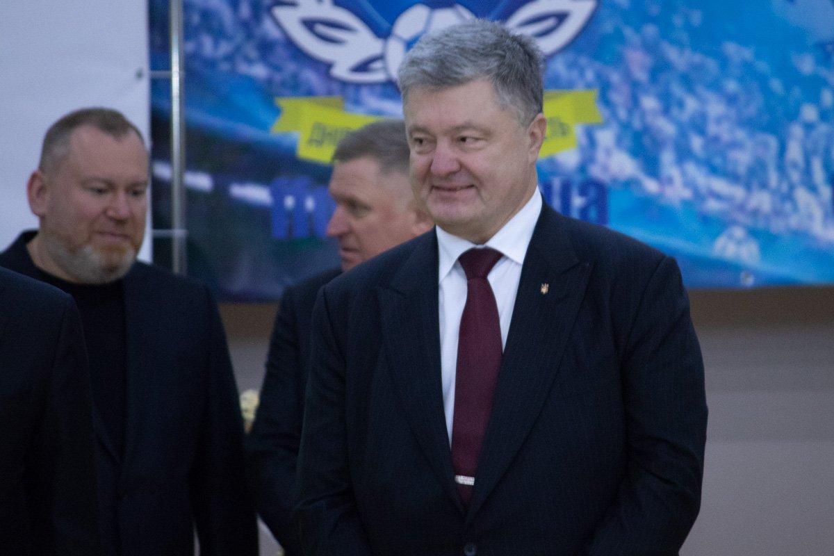 Петр Порошенко и Валентин Резниченко открыли стадион Петр Порошенко и Валентин Резниченко открыли стадион