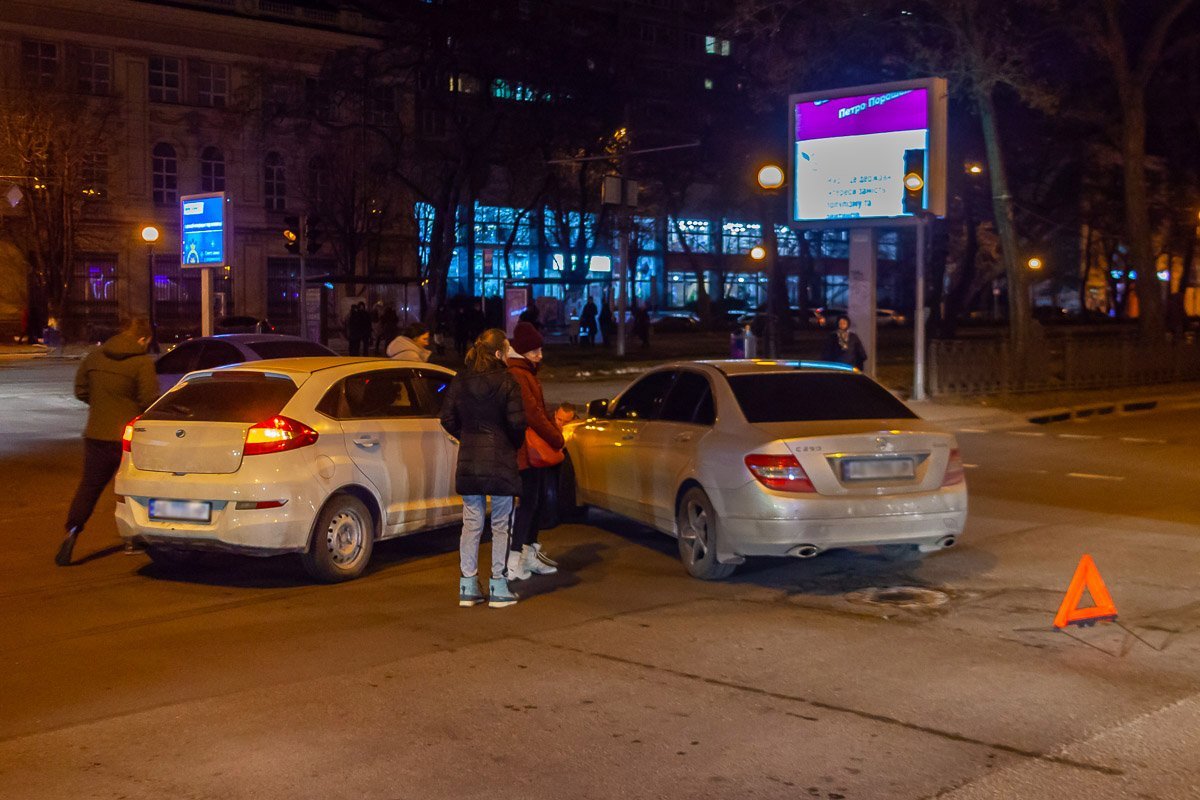 Столкнулись на проспекте Столкнулись на проспекте