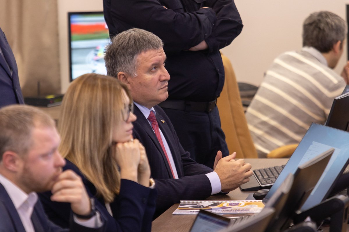 «Введение этой системы - сигнал о том, что мэр заботится о стратегии и безопасности города", - отметил Арсен Аваков, министр внутренних дел Украины