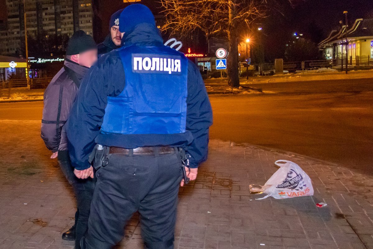 Задержали мужчину, который открыл огонь на улице Юрия Кондратюка