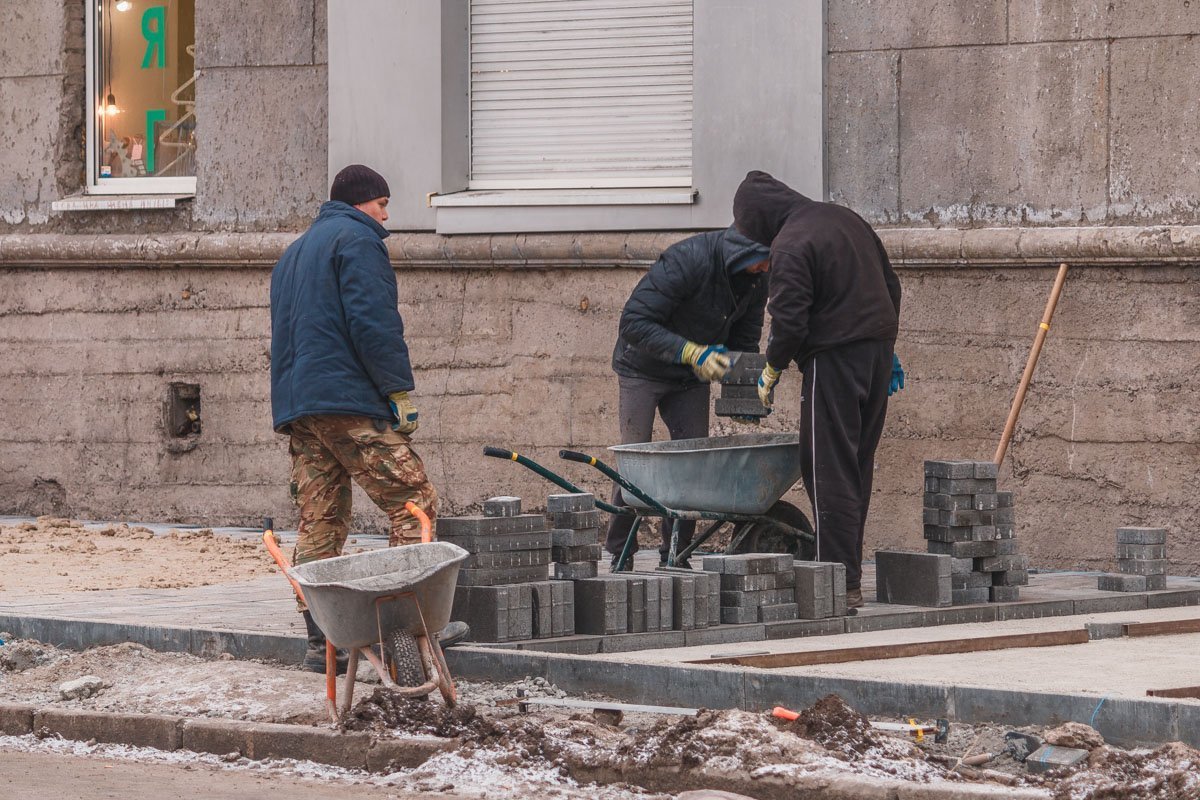 Это их работа, скажете вы. Но делают они ее для всех нас Это их работа, скажете вы. Но делают они ее для всех нас