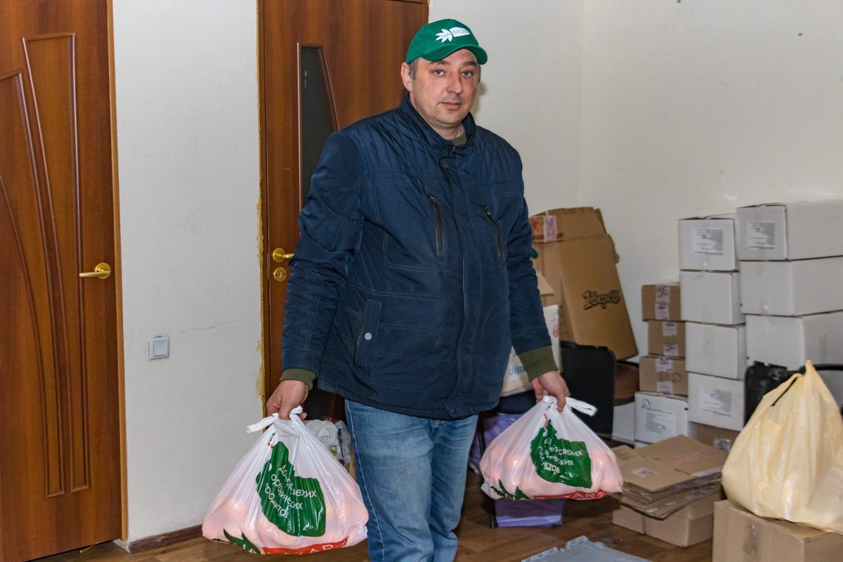 Волонтеры и предприниматели из Днепра подарят детям-сиротам новогоднее чудо 6