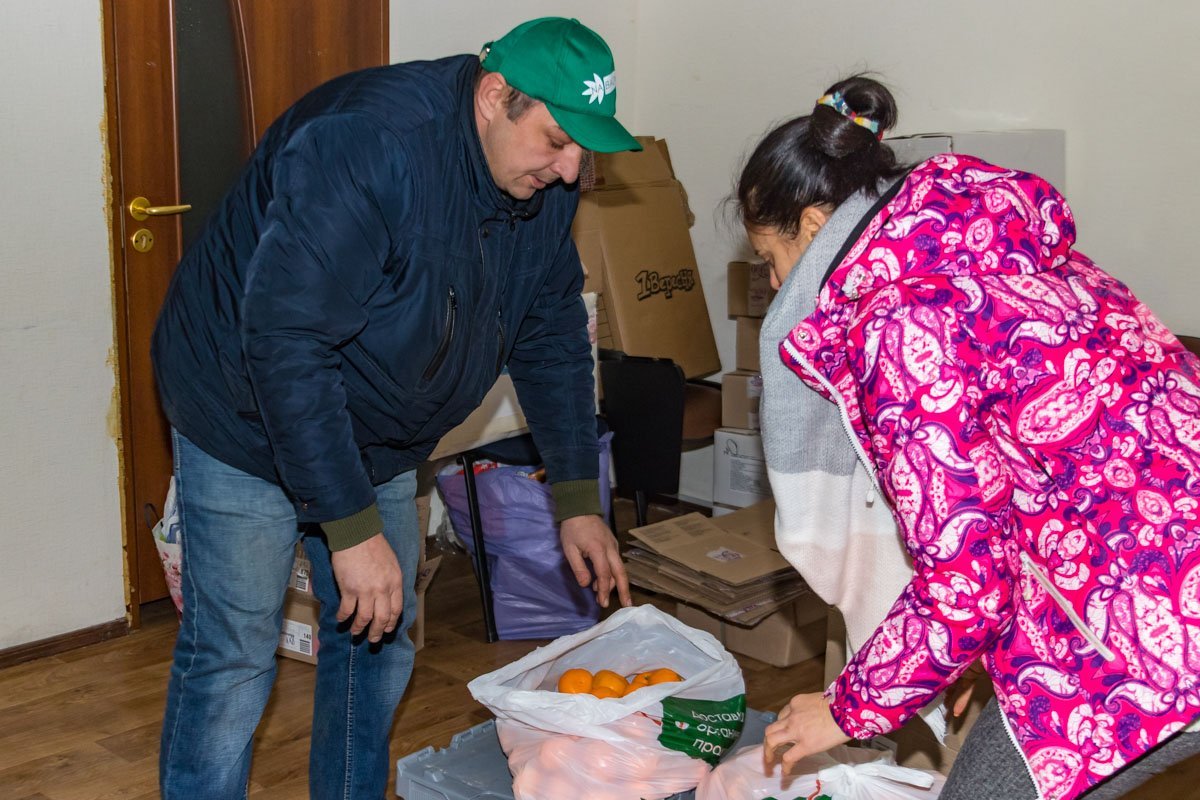 Волонтеры и предприниматели из Днепра подарят детям-сиротам новогоднее чудо 7