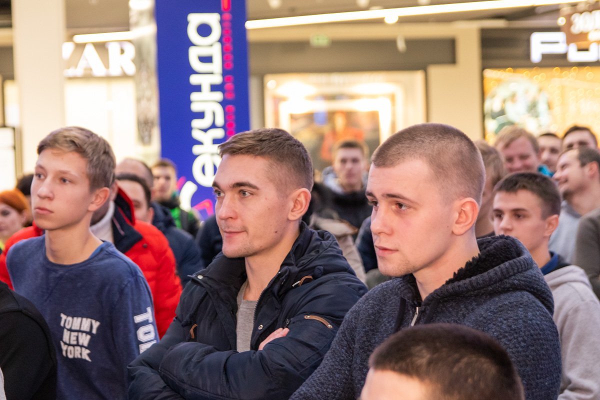 Появления спортсмена пришлось немного подождать Появления спортсмена пришлось немного подождать