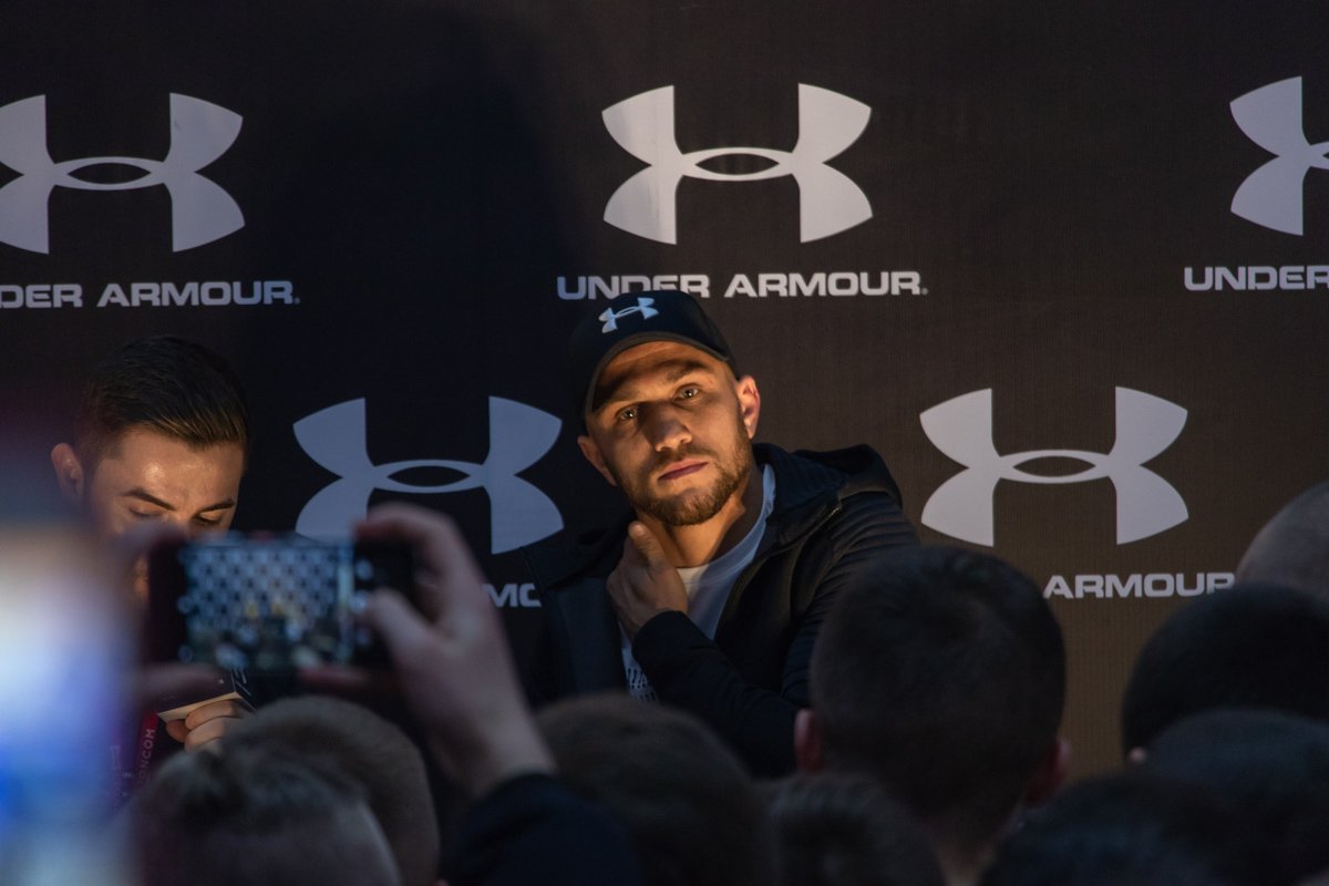 Чемпион мира в легком весе по версиям WBO и WBA Василий Ломаченко завершил "спортивный" год победой над Хосе Педрасой Чемпион мира в легком весе по версиям WBO и WBA Василий Ломаченко завершил "спортивный" год победой над Хосе Педрасой