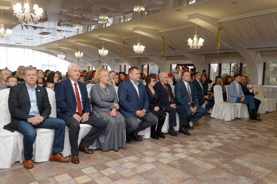 Борис Филатов поздравил детей Борис Филатов поздравил детей