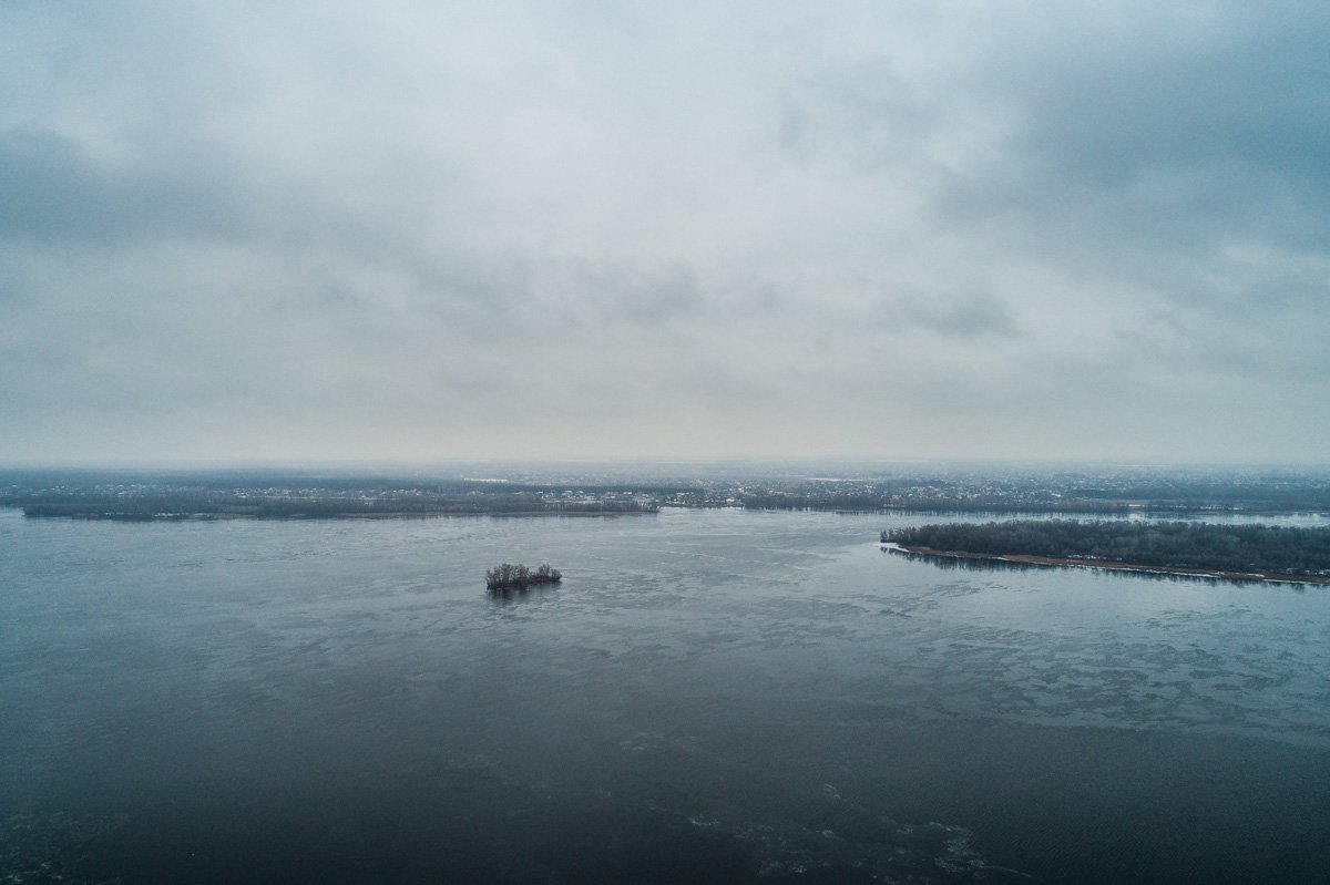 Сирены-сомы зовут рыбаков, но те не отзываются