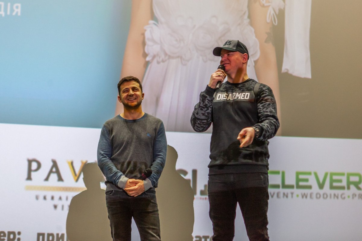 Владимир и Евгений с радостью делились нюансами и веселыми моментами со съемок романтической комедии