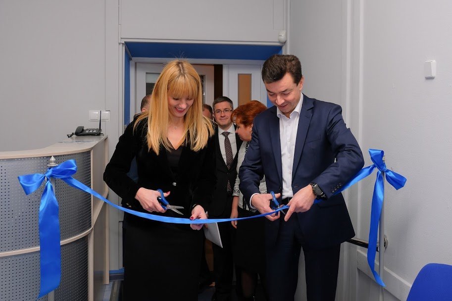 В Днепре открыли первый в Украине Центр исполнения решений 1