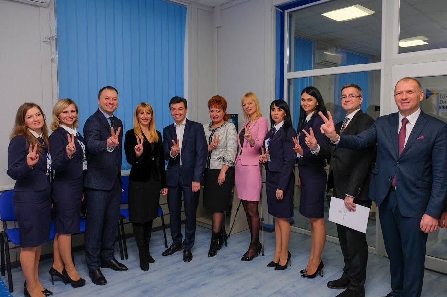 В Днепре открыли первый в Украине Центр исполнения решений 6