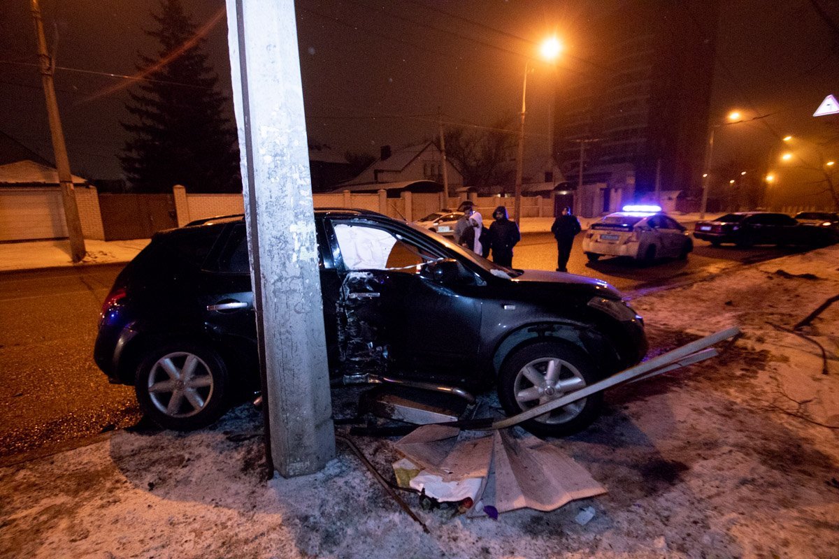 На месте происшествия работает патрульная полиция 