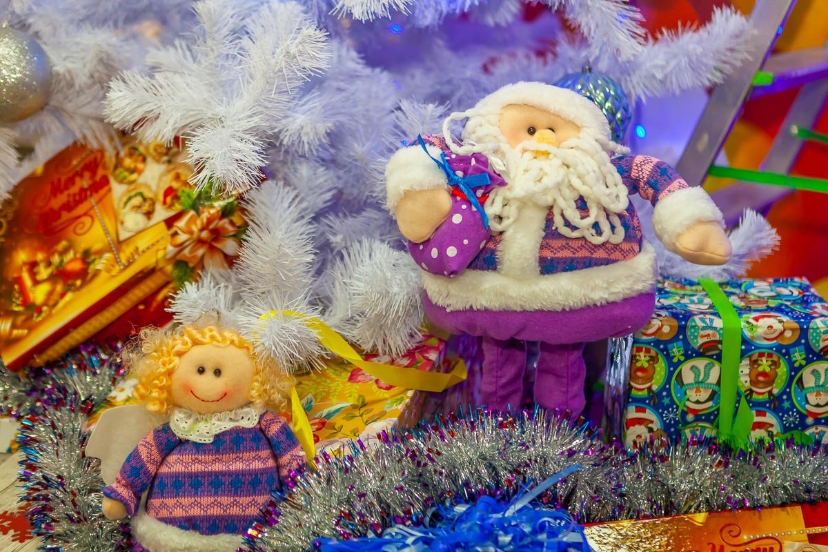 Холл администрации украсили  Холл администрации украсили