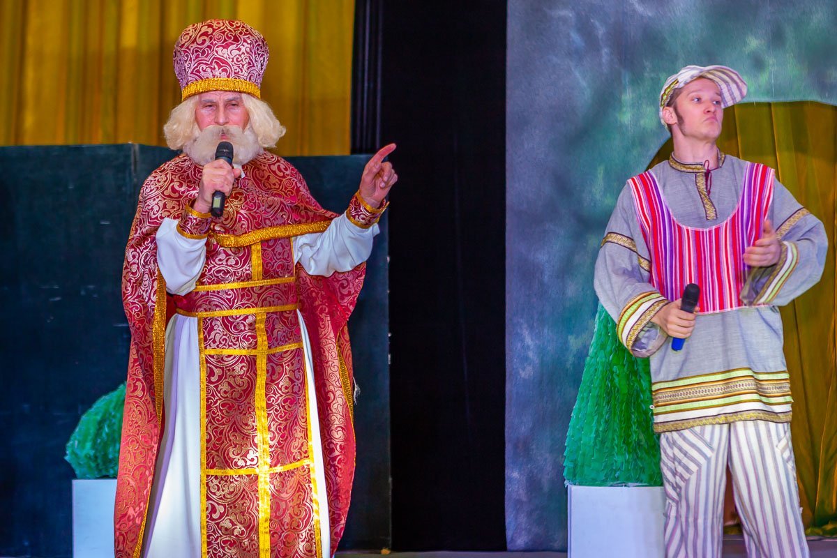 Актеры были полностью погружены в свои образы Актеры были полностью погружены в свои образы