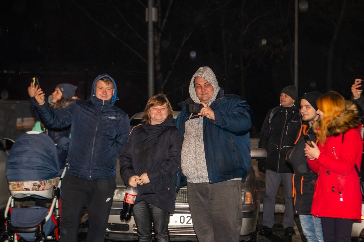 Улыбаемся и машем